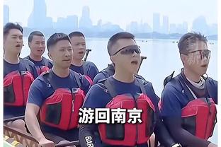 没找梅西合影？中国香港明星联球员：他看起来不亲切 也不看镜头